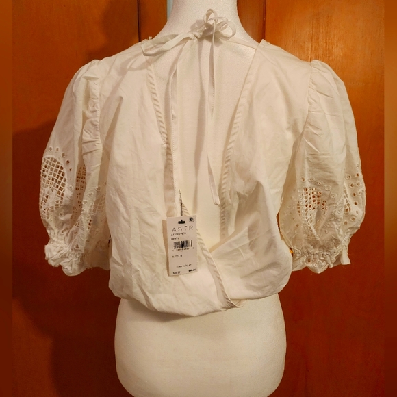 ASTR Open Back Crop Top - Size Small - White - Picture 2 of 3